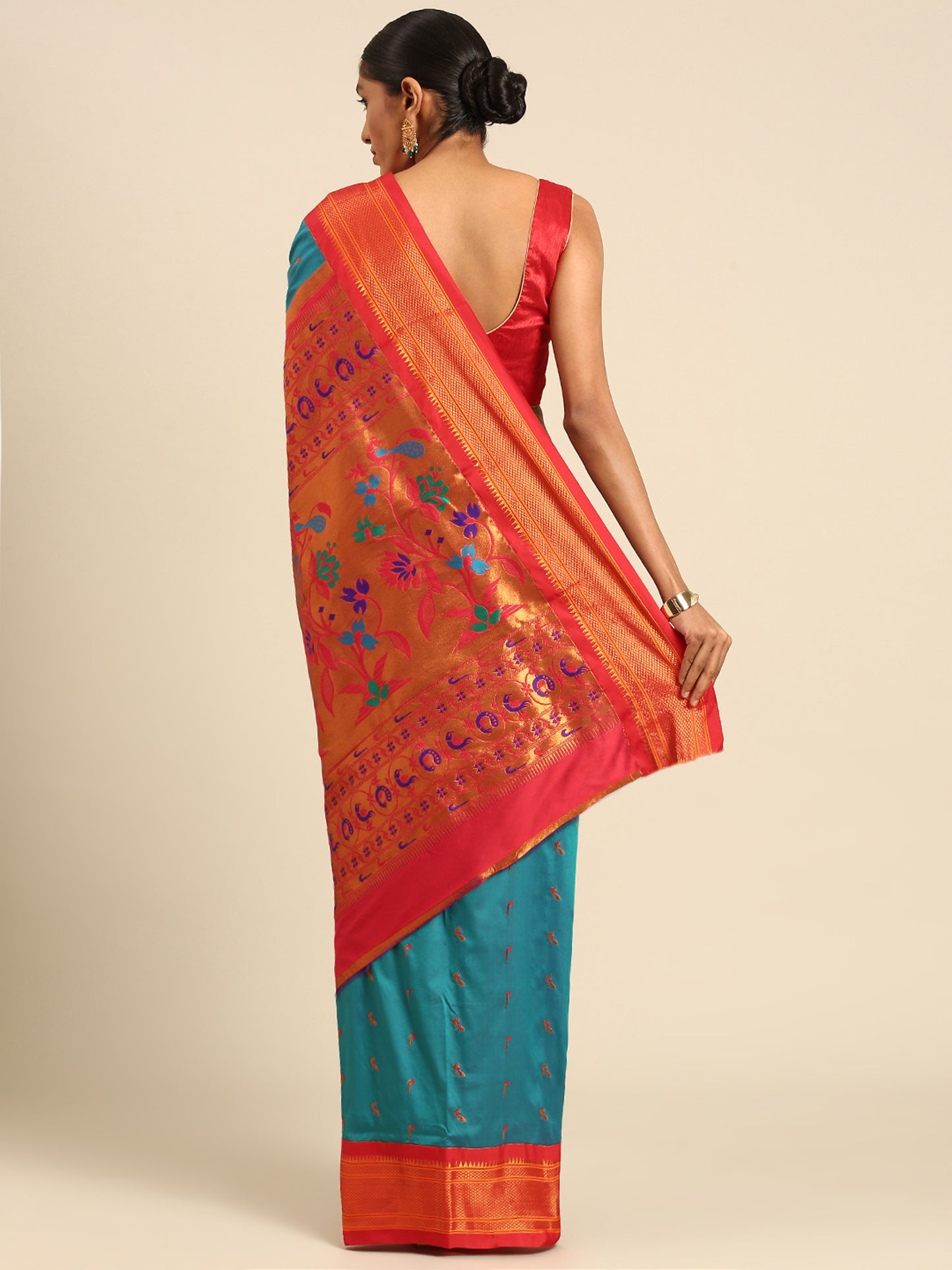 Aarushi Rama & Red Soft Silk Muniya Paithani Saree