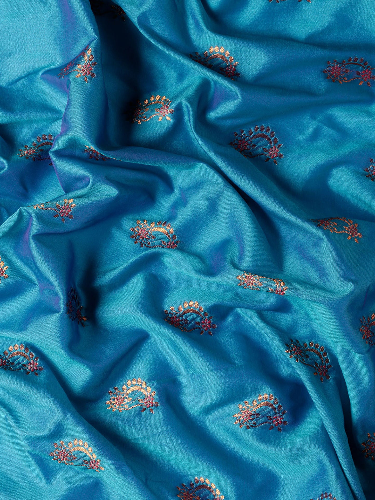 Baanai Rama & Red Soft Silk Peshwai Nath Paithani Saree