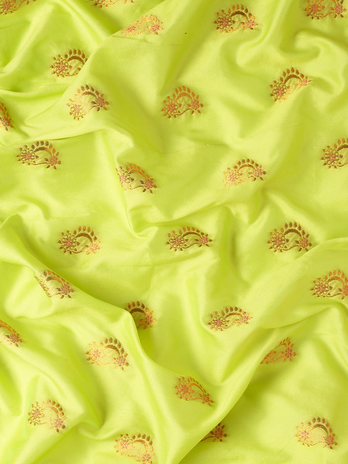 Baanai Popati & Pink Soft Silk Peshwai Nath Paithani Saree
