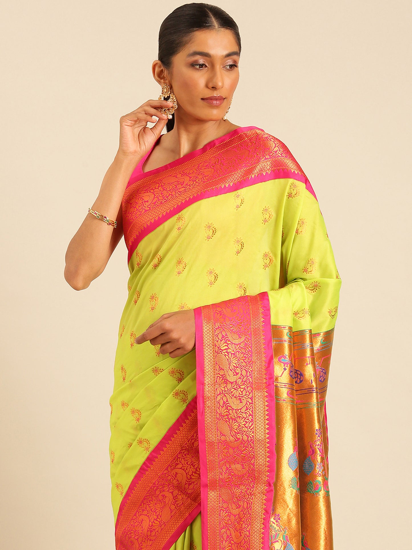 Mhalasa Popati & Pink Soft Silk Peshwai Nath Paithani Saree