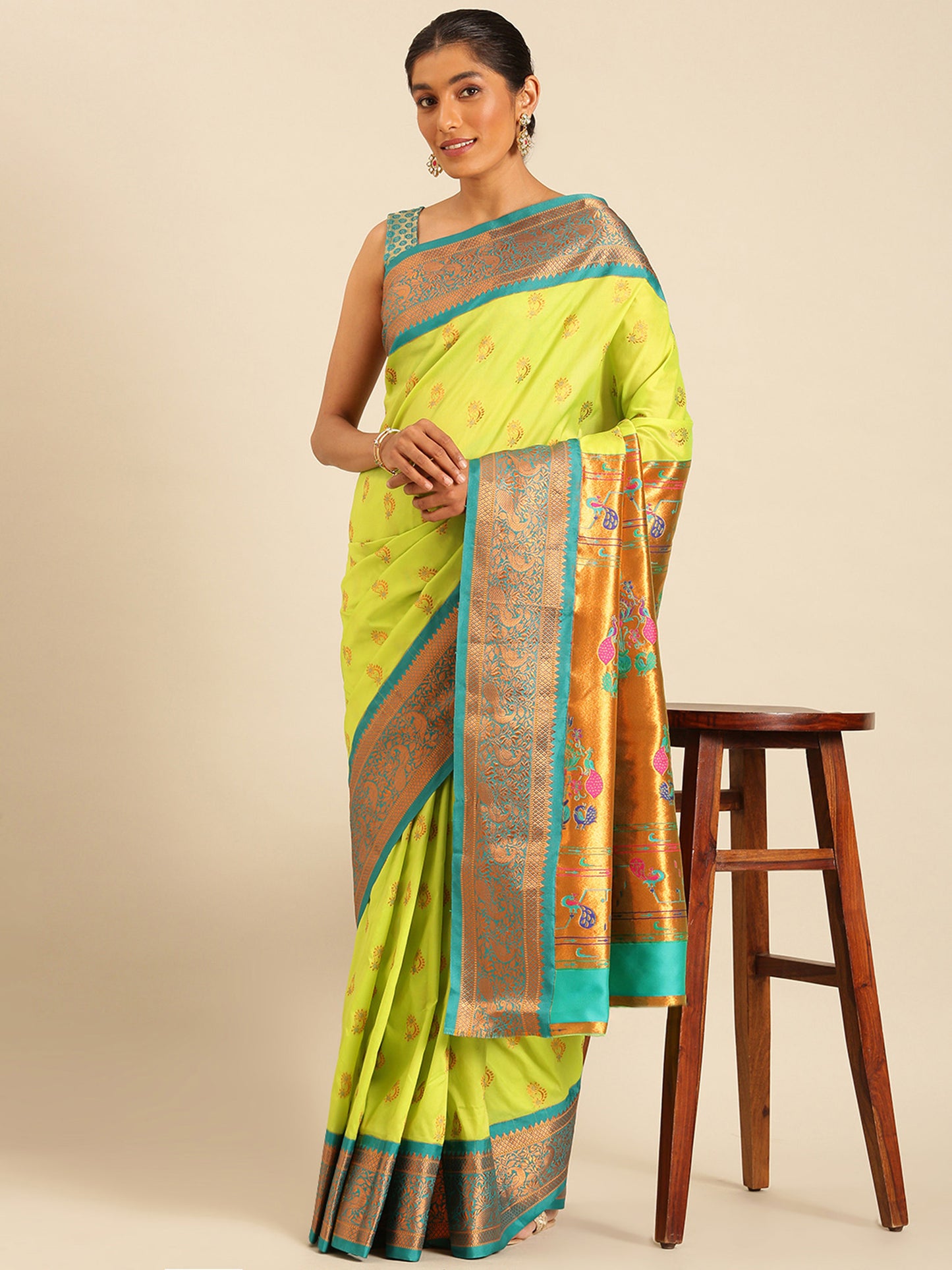 Mhalasa Popati & Rama Soft Silk Peshwai Nath Paithani Saree