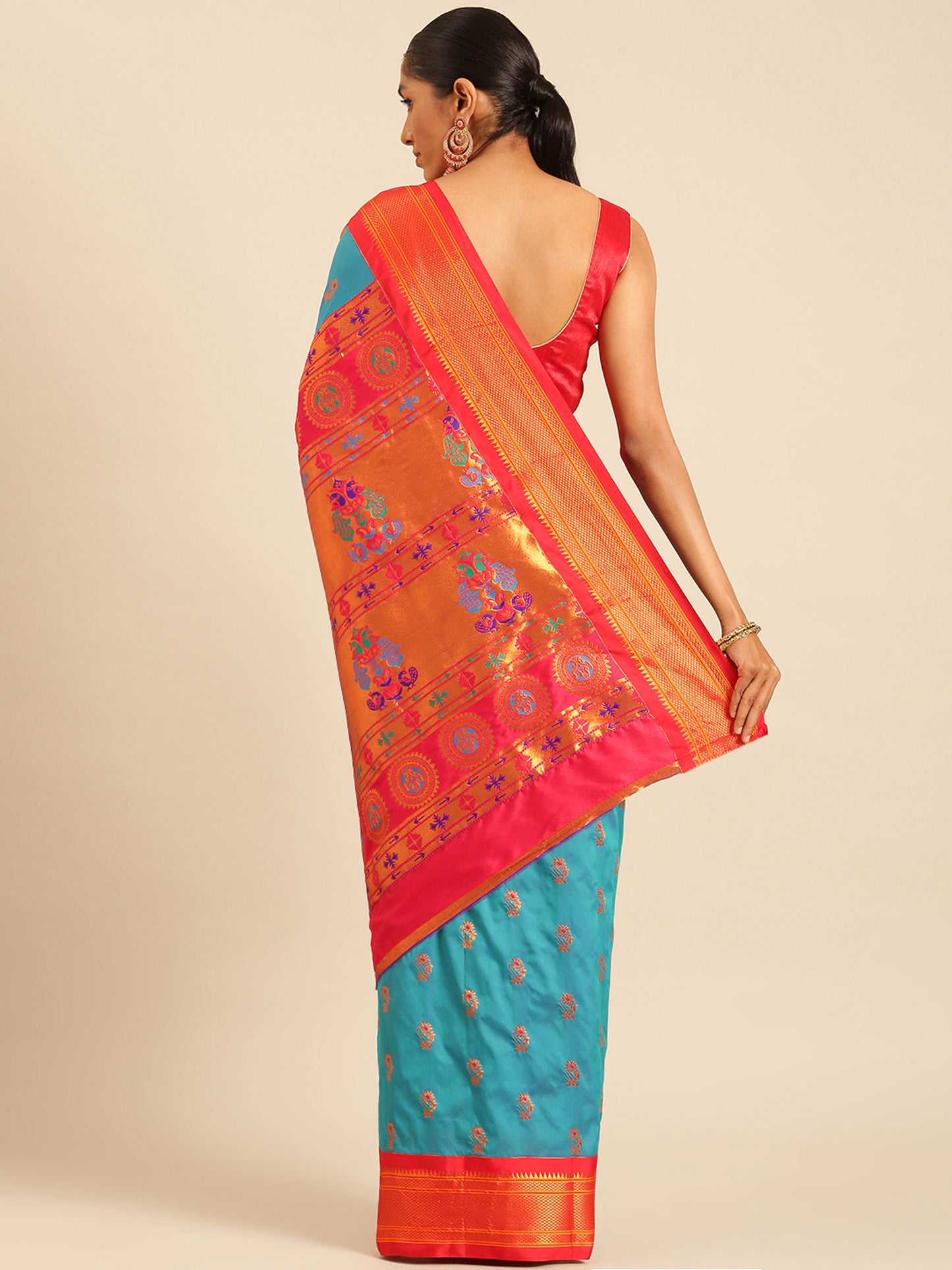 Ahilya Rama & Red Soft Silk Peshwai Nath Paithani Saree