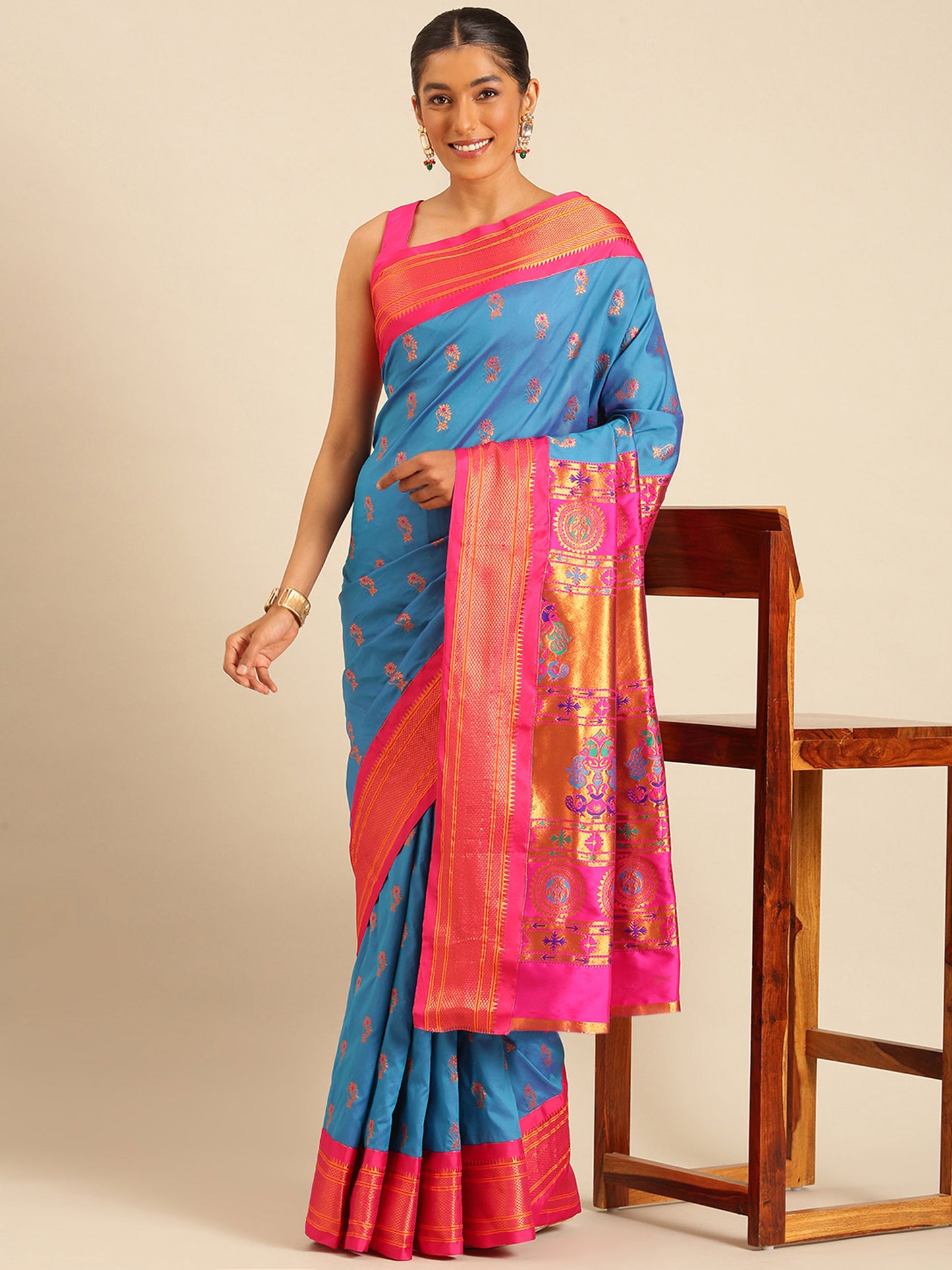 Ahilya Firozi & Pink Soft Silk Peshwai Nath Paithani Saree