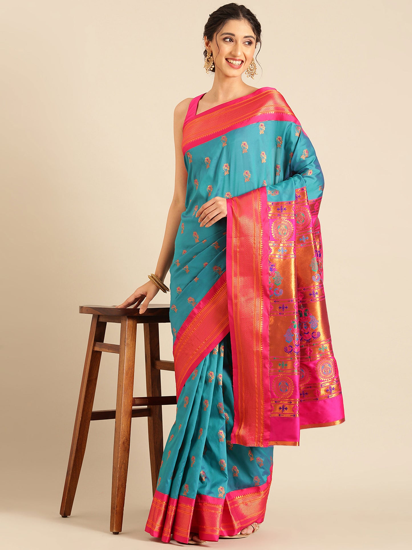 Ahilya Rama & Pink Soft Silk Peshwai Nath Paithani Saree