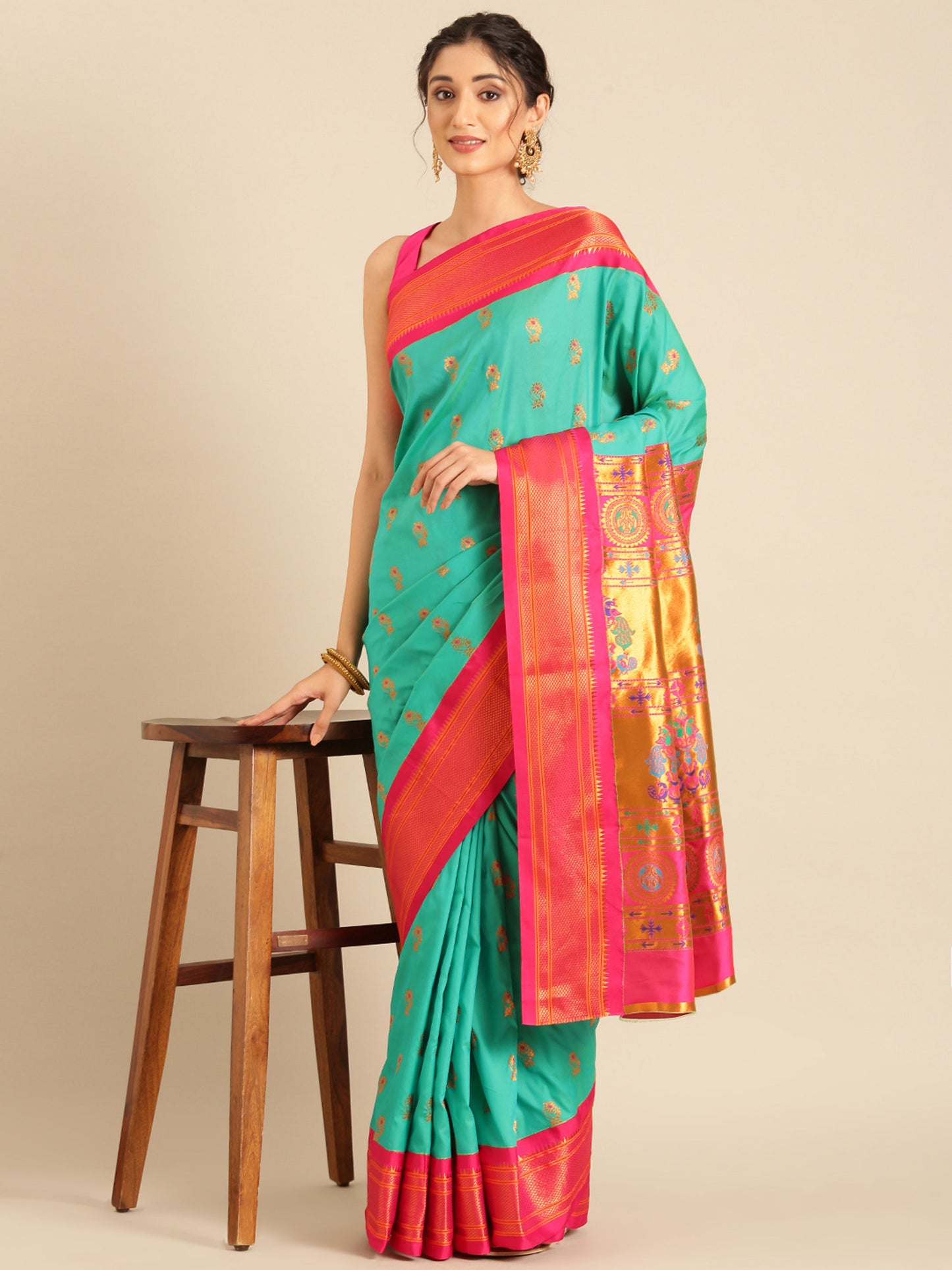 Ahilya Sea Green & Pink Soft Silk Peshwai Nath Paithani Saree