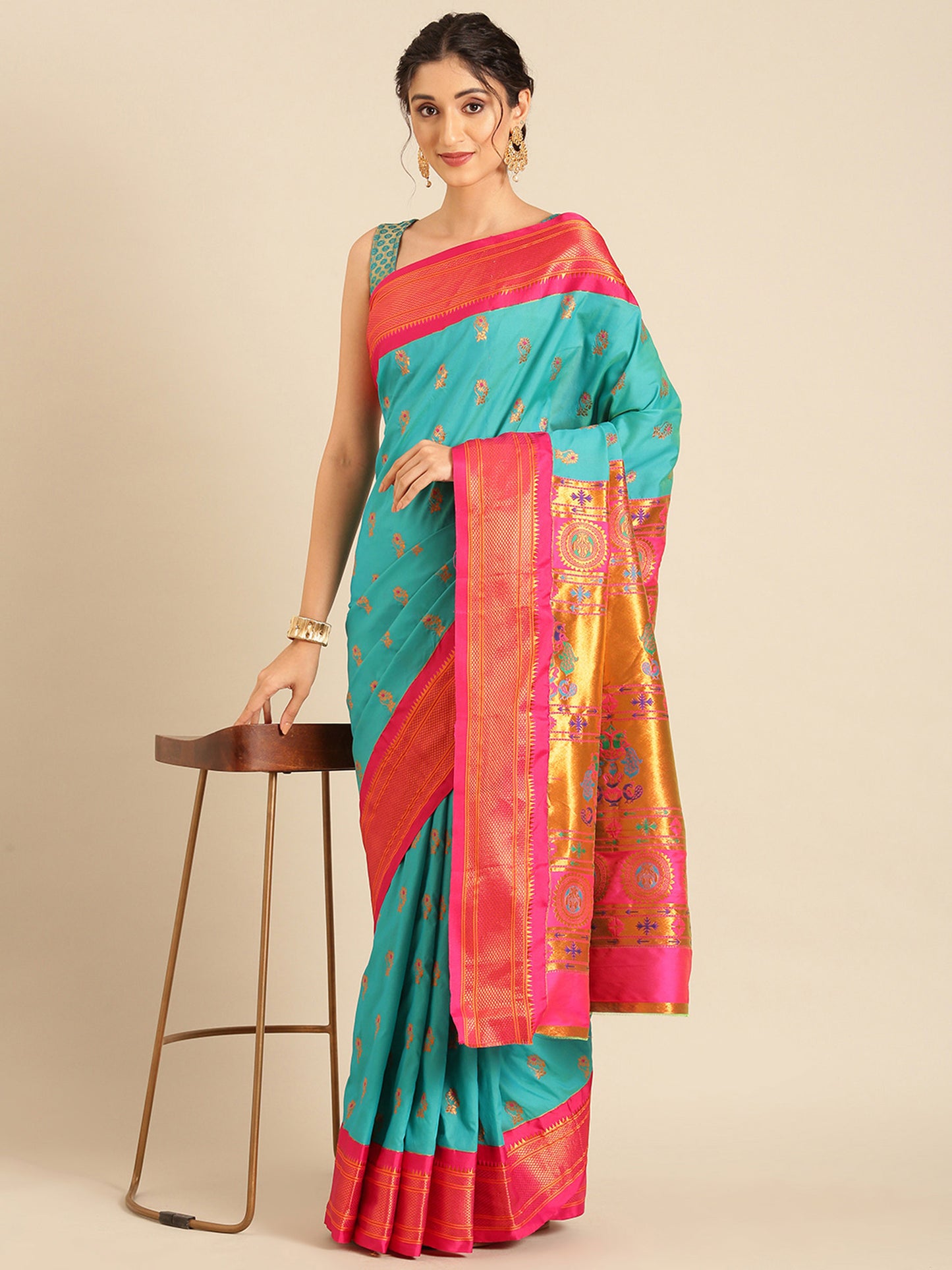 Ahilya Chintamani & Pink Soft Silk Peshwai Nath Paithani Saree