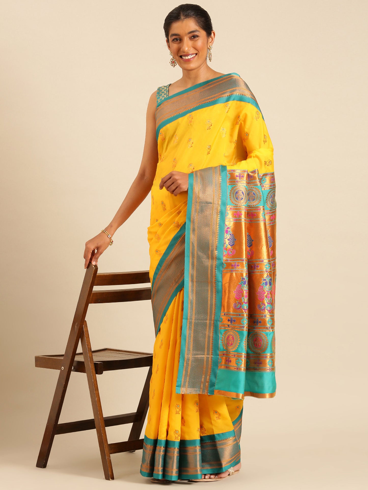 Ahilya Haldi & Rama Soft Silk Peshwai Nath Paithani Saree
