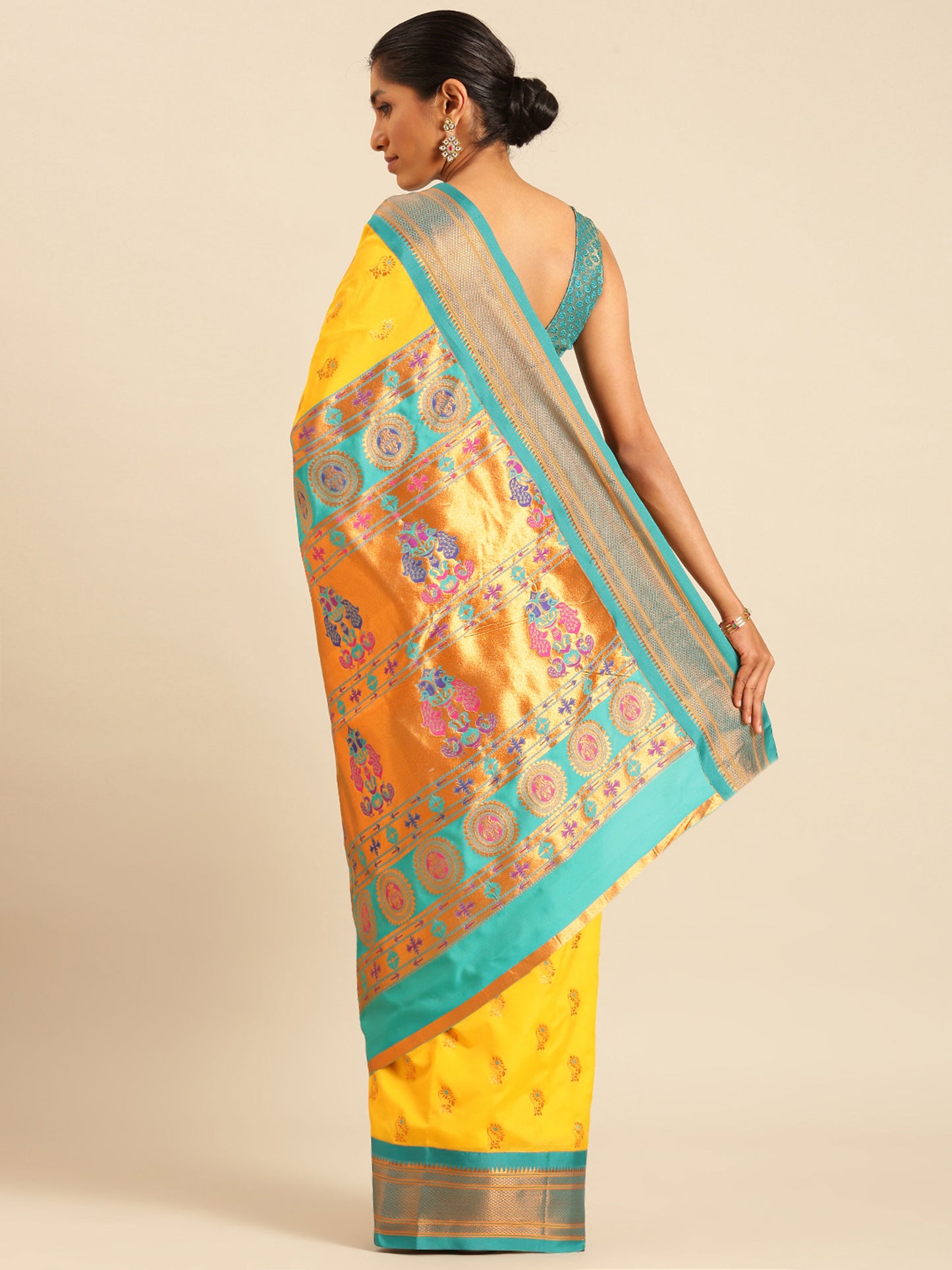 Ahilya Haldi & Rama Soft Silk Peshwai Nath Paithani Saree