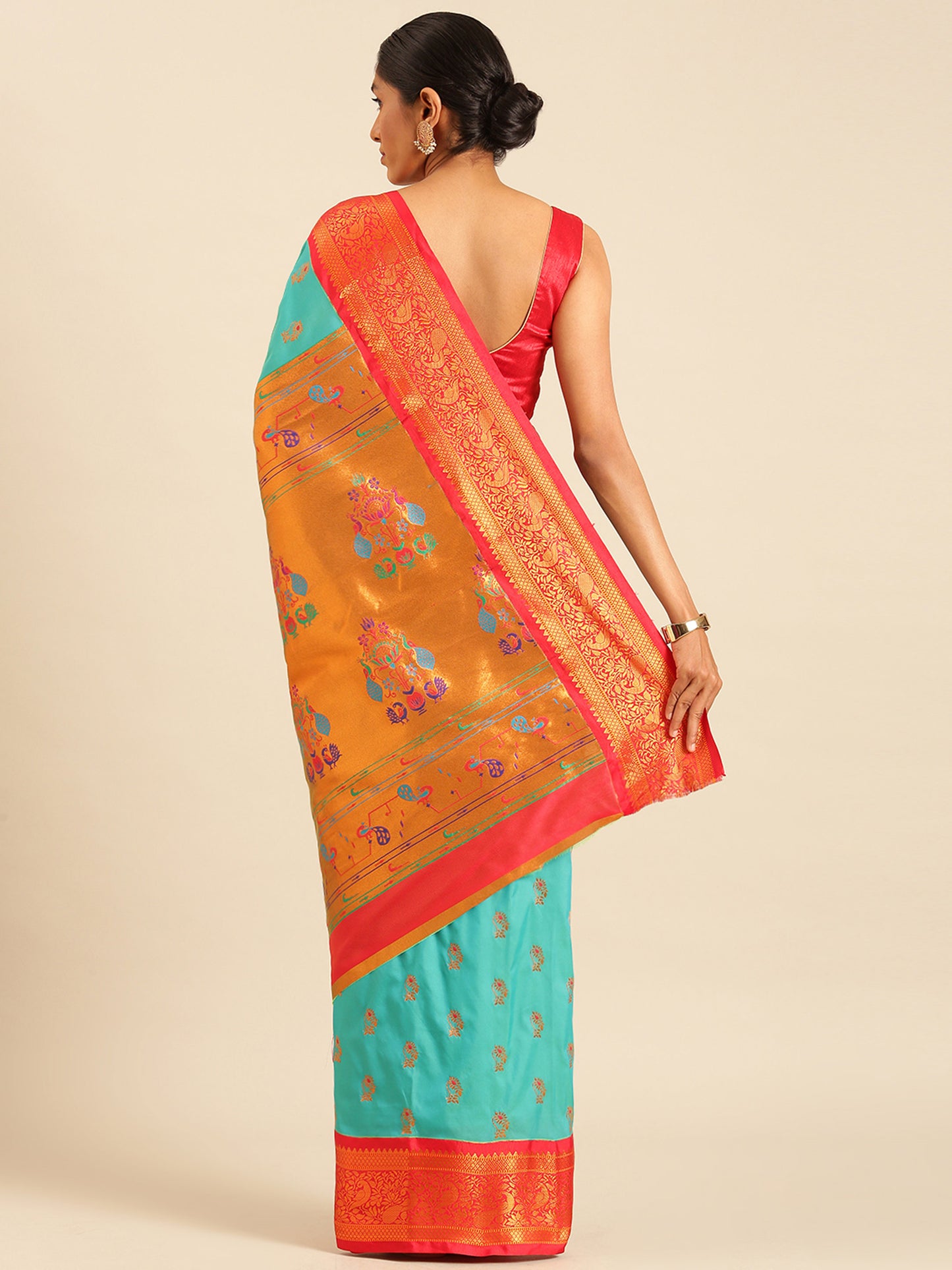 Sonkali Chintamani & Red Soft Silk Peshwai Nath Paithani Saree
