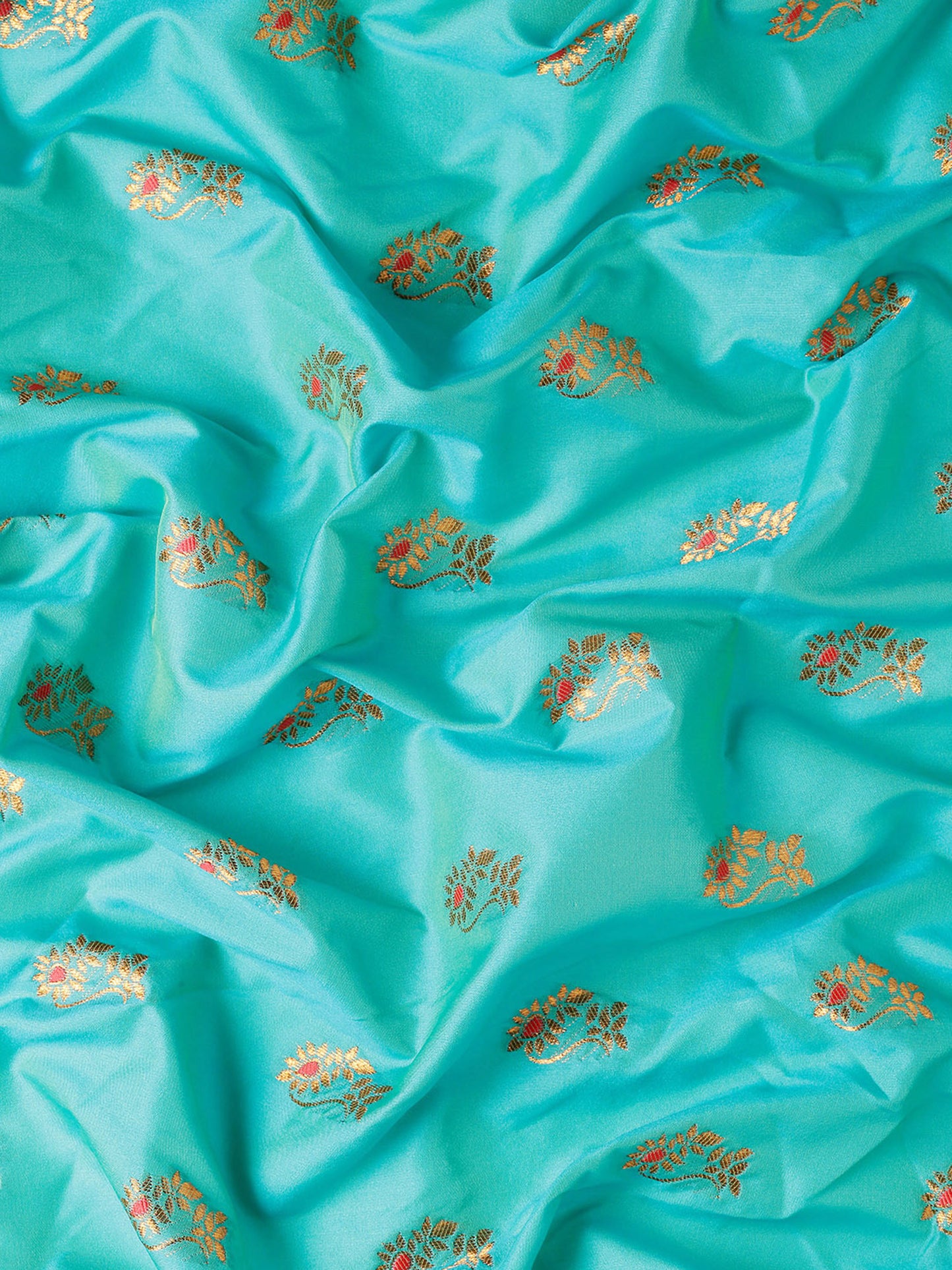 Sonkali Chintamani & Red Soft Silk Peshwai Nath Paithani Saree