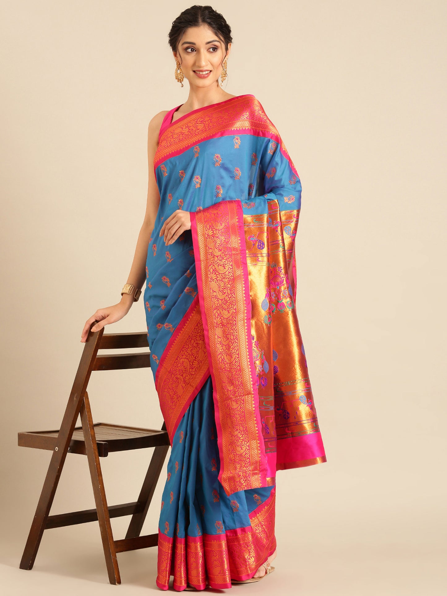 Sonkali Firozi & Pink Soft Silk Peshwai Nath Paithani Saree