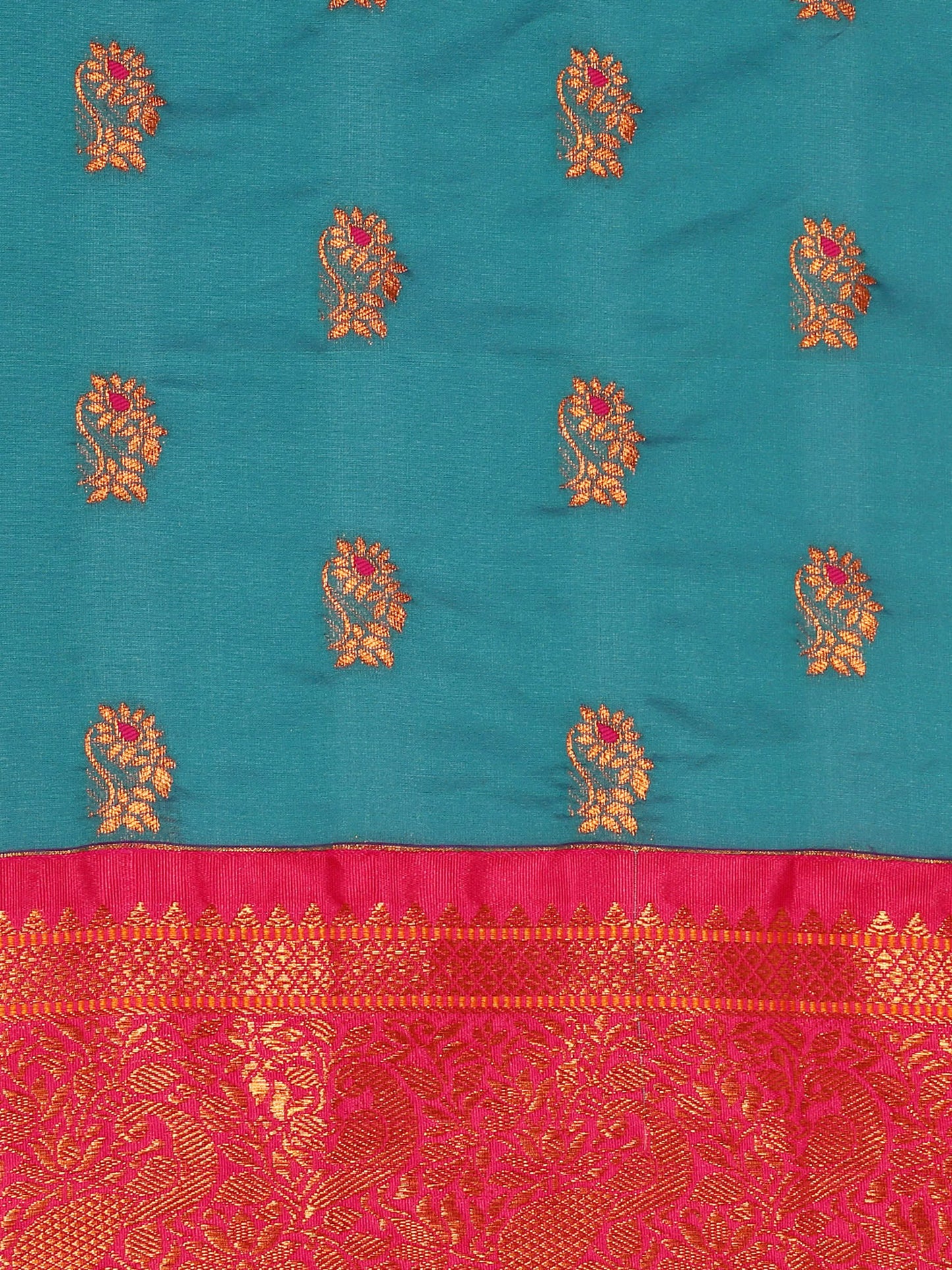 Sonkali Rama & Pink Soft Silk Peshwai Nath Paithani Saree