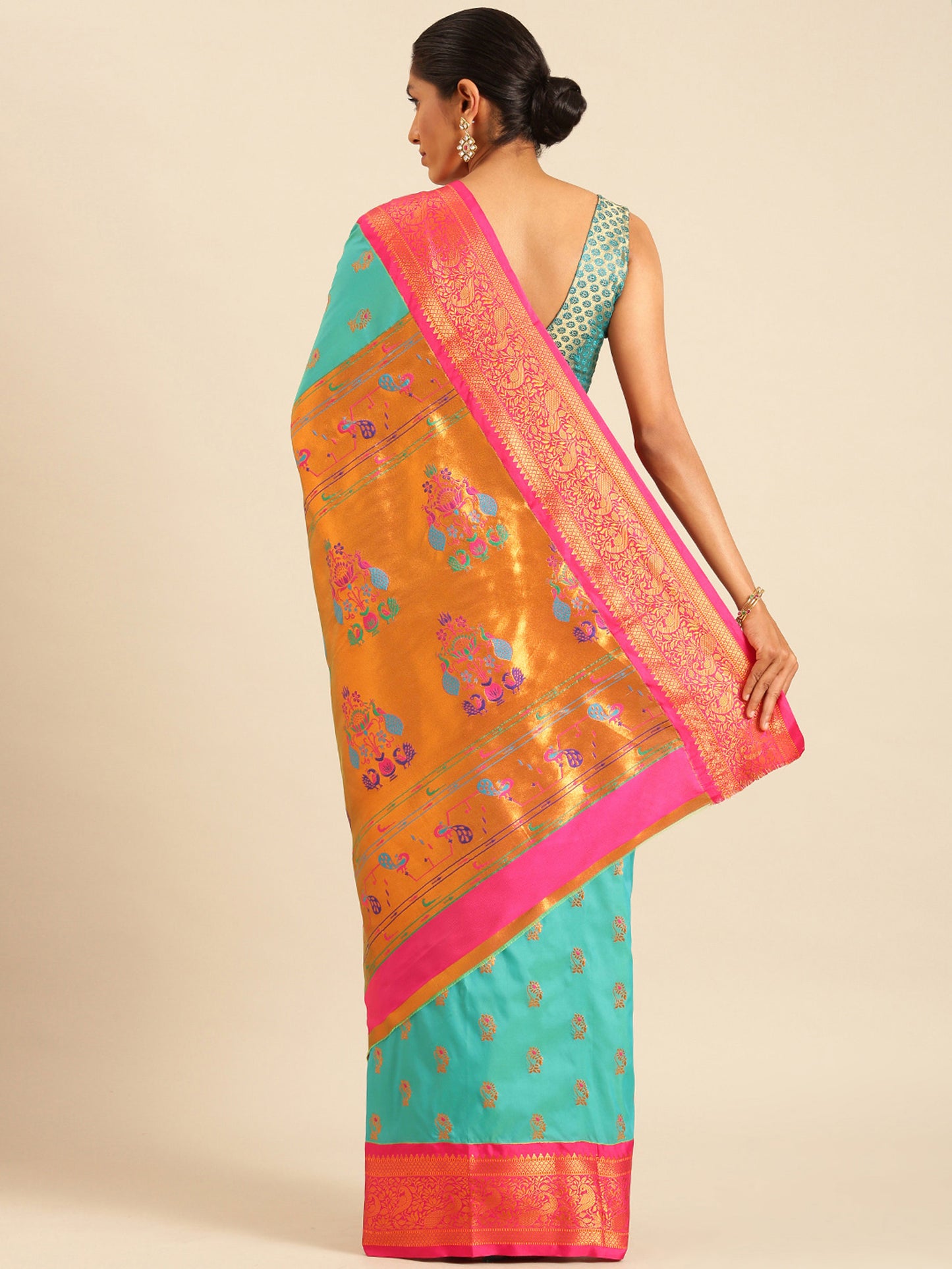 Sonkali Chintamani & Pink Soft Silk Peshwai Nath Paithani Saree