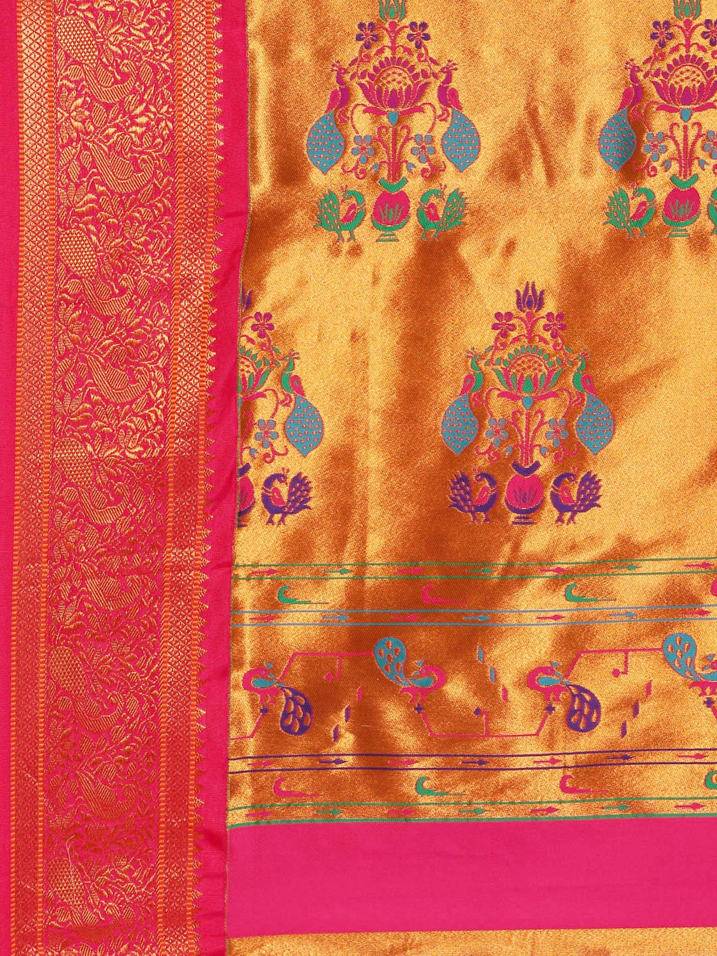 Sonkali Chintamani & Pink Soft Silk Peshwai Nath Paithani Saree