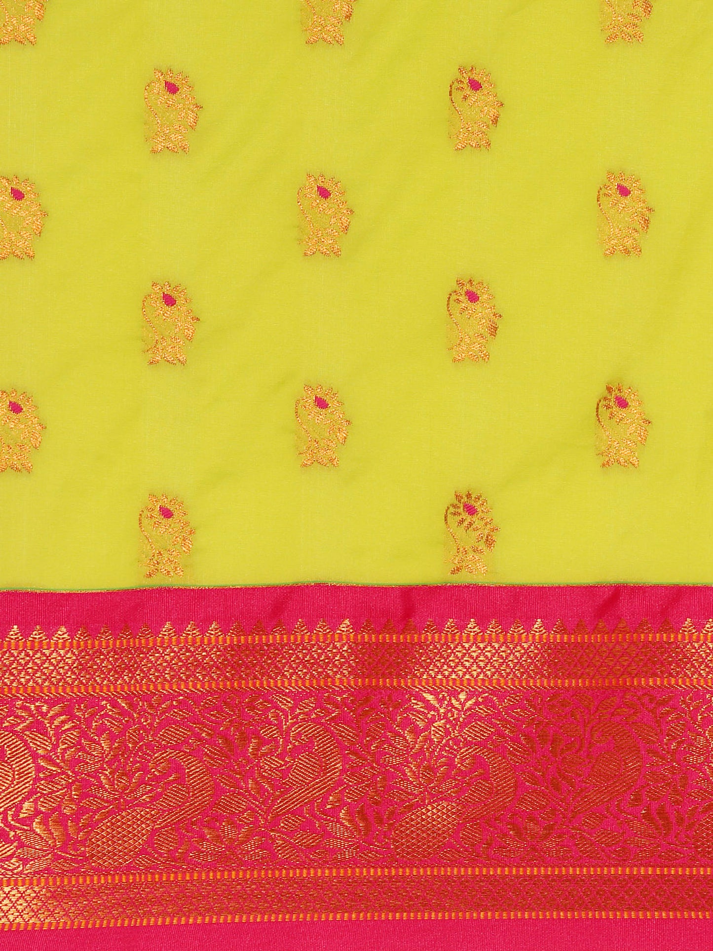 Sonkali Popati & Pink Soft Silk Peshwai Nath Paithani Saree