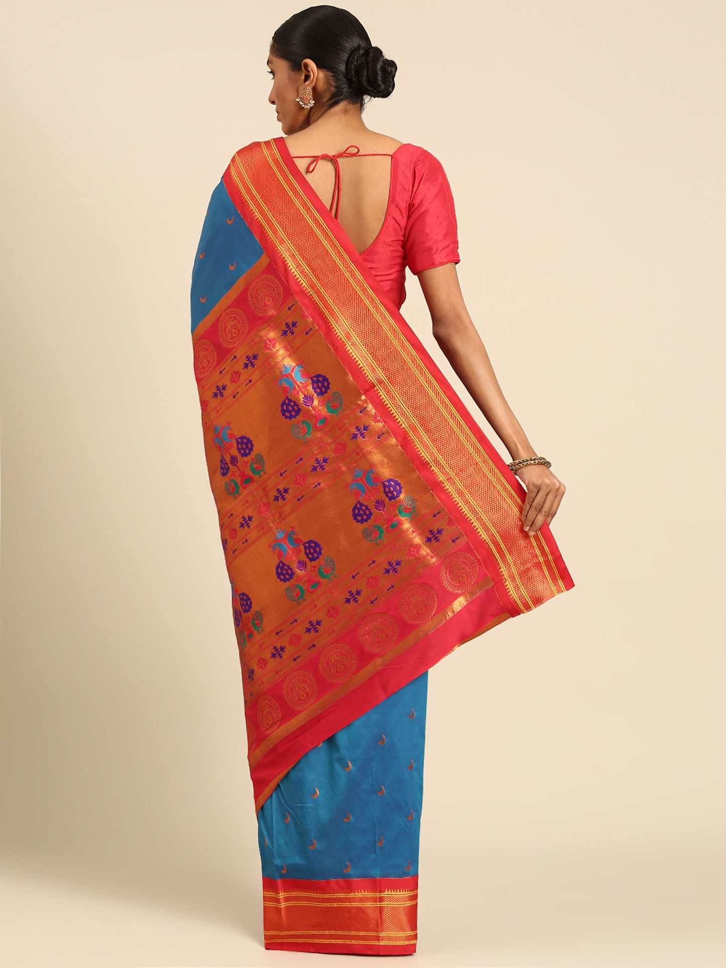 Chandrkala Firozi & Red Soft Silk Chandrakor Paithani Saree