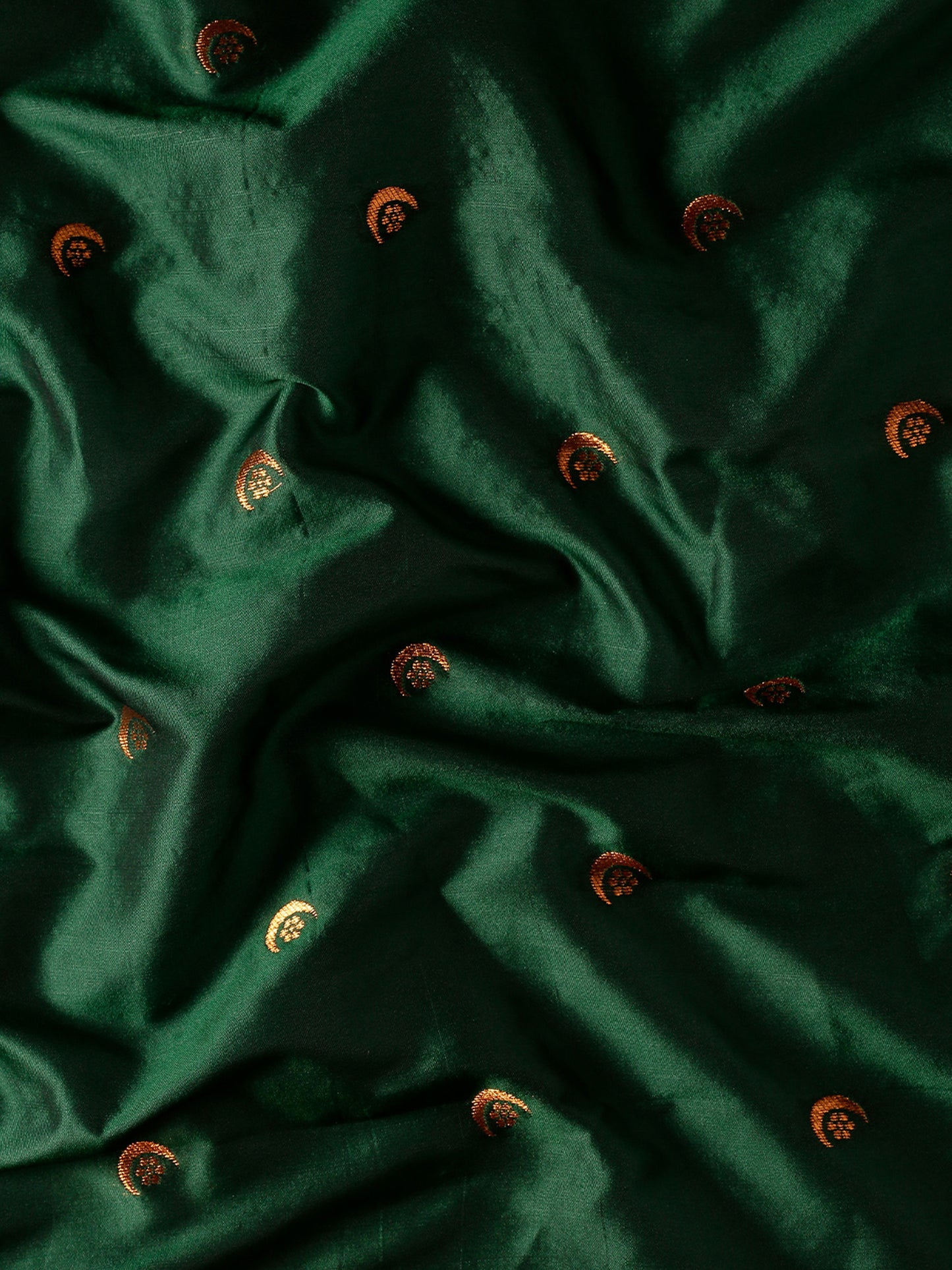 Chandrtara Bottle Green & Red Soft Silk Chandrakor Paithani Saree