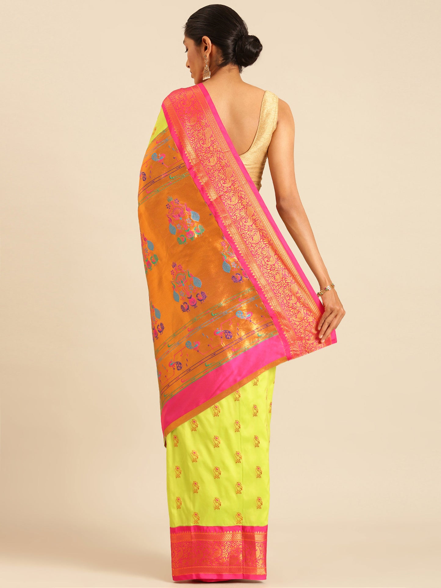 Sonkali Popati & Pink Soft Silk Peshwai Nath Paithani Saree