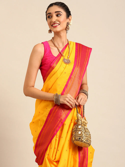 Closeup of Maharani Nauvari Paithani saree soft silk 9 yard Kashta saree in gold and pink with Paithani design details
