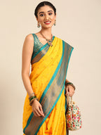Closeup of Maharani Nauvari Paithani saree silk blend 9 yard Kashta saree in gold and rama with Paithani design details