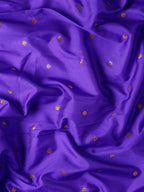 Fabric detail of Maharani Nauvari Paithani saree silk blend 9 yard Kashta saree in indigo blue and red with silk blend texture