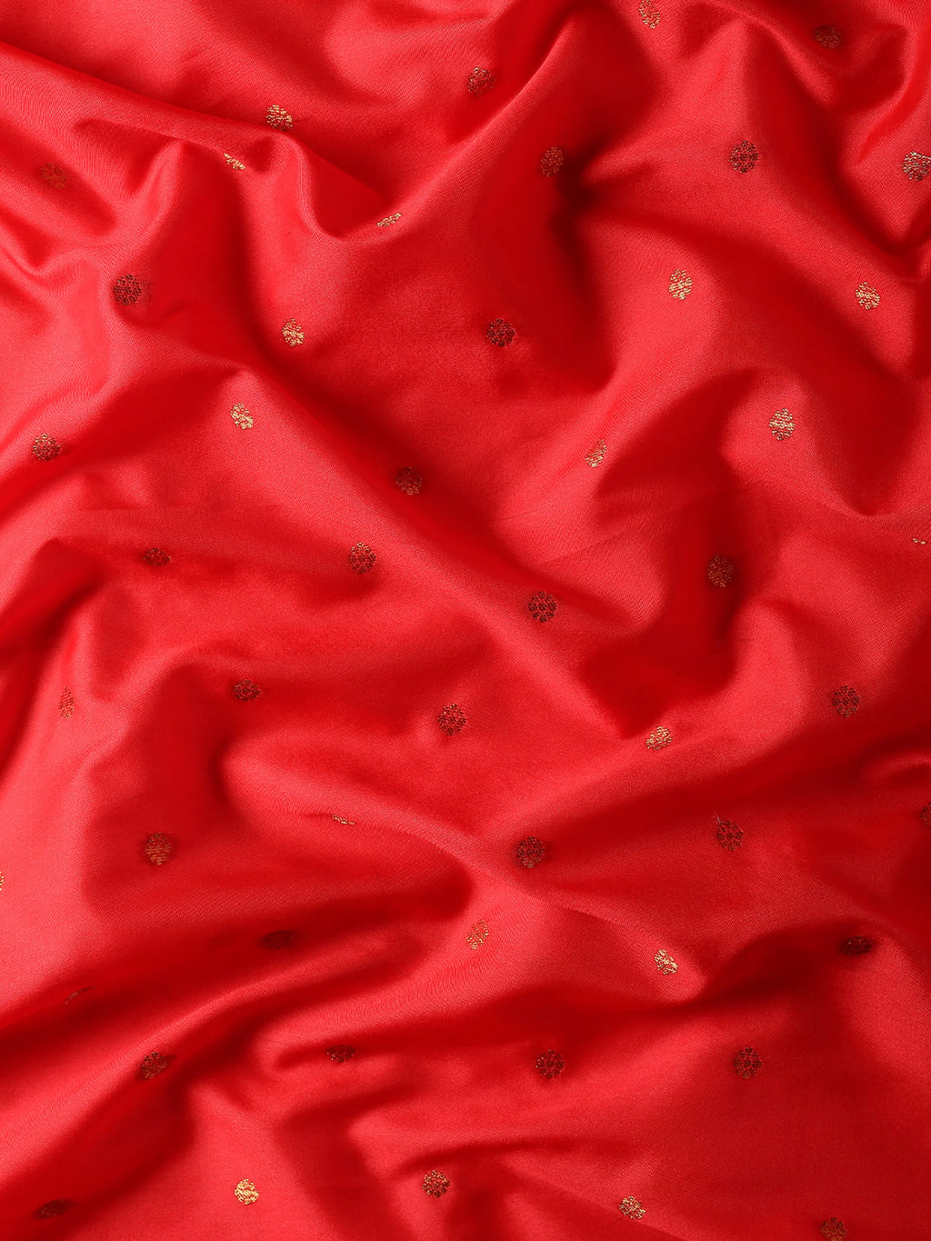 Fabric detail of Maharani Nauvari Paithani saree silk blend 9 yard Kashta saree in red and rama with silk blend texture